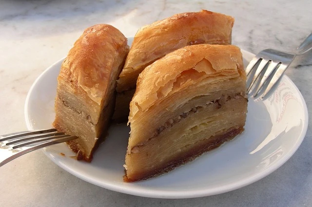This is baklawa, an Egyptian desert.
